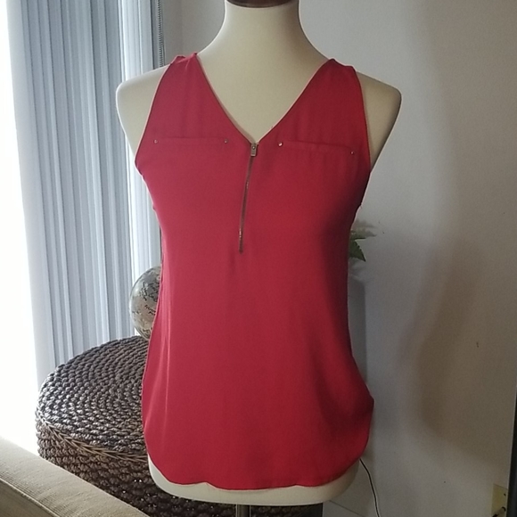 Express Red Top - Picture 1 of 5